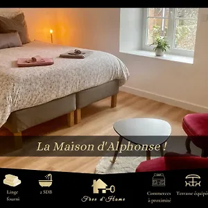 https://la-maison-dalphonse-charmante-centre-historique-4-6pers.inbrittany.com